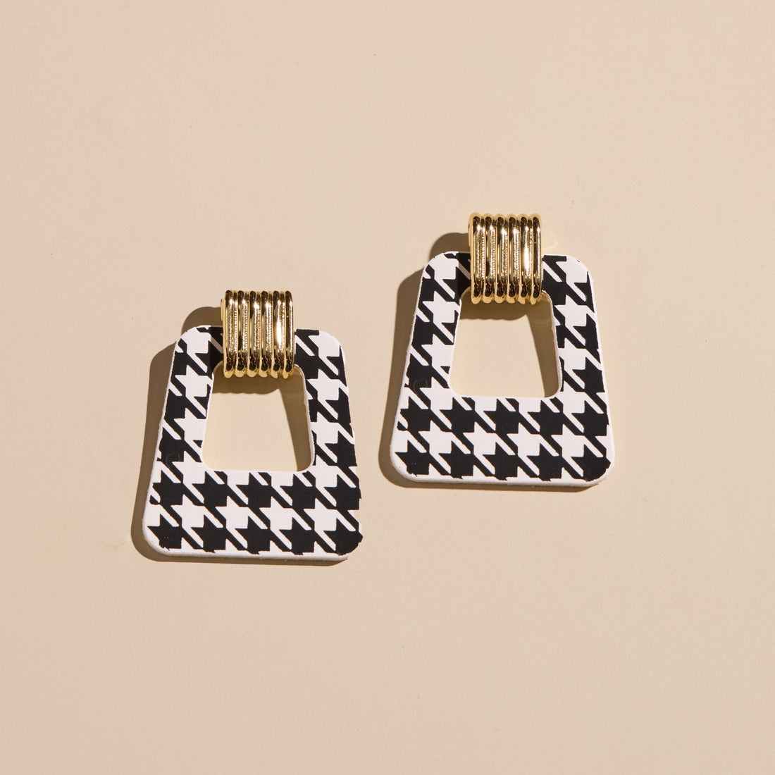 White Houndstooth Avery